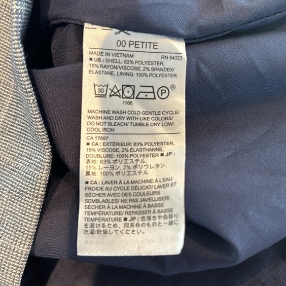 Banana Republic || Sheath Dress and Blazer; *Dress Size OOP; *Blazer Size OP - Picture 15 of 17